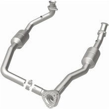 Load image into Gallery viewer, Magnaflow Direct Fit Converter fits 2003 Ford E-150 / 2003 Ford E-150 Club WAGON / 2003 Ford E-250 / Ford E-350 / 2003 For...