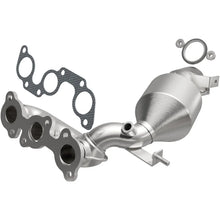 Load image into Gallery viewer, Magnaflow Direct Fit Converter fits 2004-2006 Toyota Sienna 3.3L - Main Product View