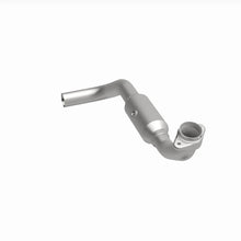 Load image into Gallery viewer, Magnaflow Direct Fit Converter fits 2005-2006 Ford Expedition 5.4L / 2005-2006 Expedition Eddie Bauer 5.4L / 2006 Expediti...