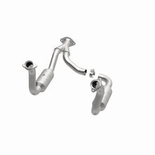 Load image into Gallery viewer, Magnaflow Direct Fit Converter fits 2008-2010 Ford F-250 Super Duty 5.4L / 2008-2010 Ford F-350 Super Duty - Additional Vi...