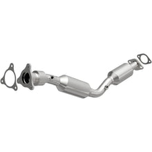 Load image into Gallery viewer, Magnaflow Direct Fit Converter fits 2008-2011 Chevrolet HHR / 2008-2011 Chevrolet HHR LS / 2008-2010 Chevrolet HHR LT Pane...