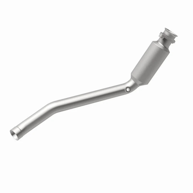 Magnaflow Direct Fit Converter fits 2010-2013 Land Rover LR4 / 2010-2013 Land Rover Range Rover SPORT 5.0L - Back View