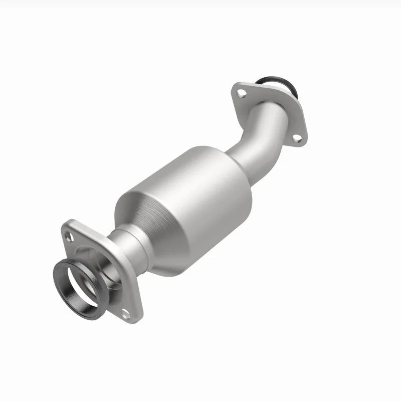 Magnaflow OEM Grade Direct-Fit Catalytic Converter fits 2017-2020 Toyota Sienna L / 2018-2020 Toyota Sienna LIMITED Premiu...