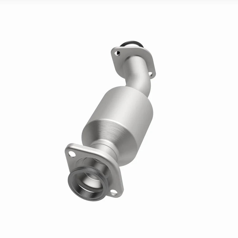 Magnaflow OEM Grade Direct-Fit Catalytic Converter fits 2017-2020 Toyota Sienna L / 2018-2020 Toyota Sienna LIMITED Premiu...