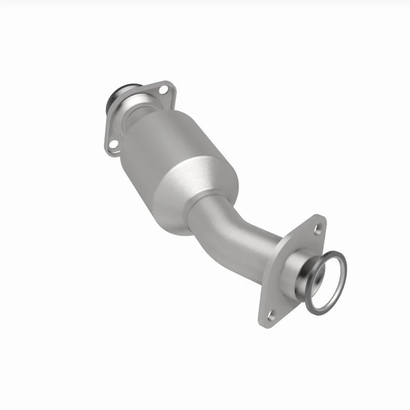 Magnaflow OEM Grade Direct-Fit Catalytic Converter fits 2017-2020 Toyota Sienna L / 2018-2020 Toyota Sienna LIMITED Premiu...