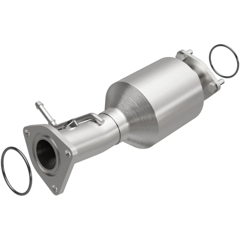Magnaflow OEM Grade Direct Fit Converter 15-16 Honda CR-V 2.4L - Main Product View
