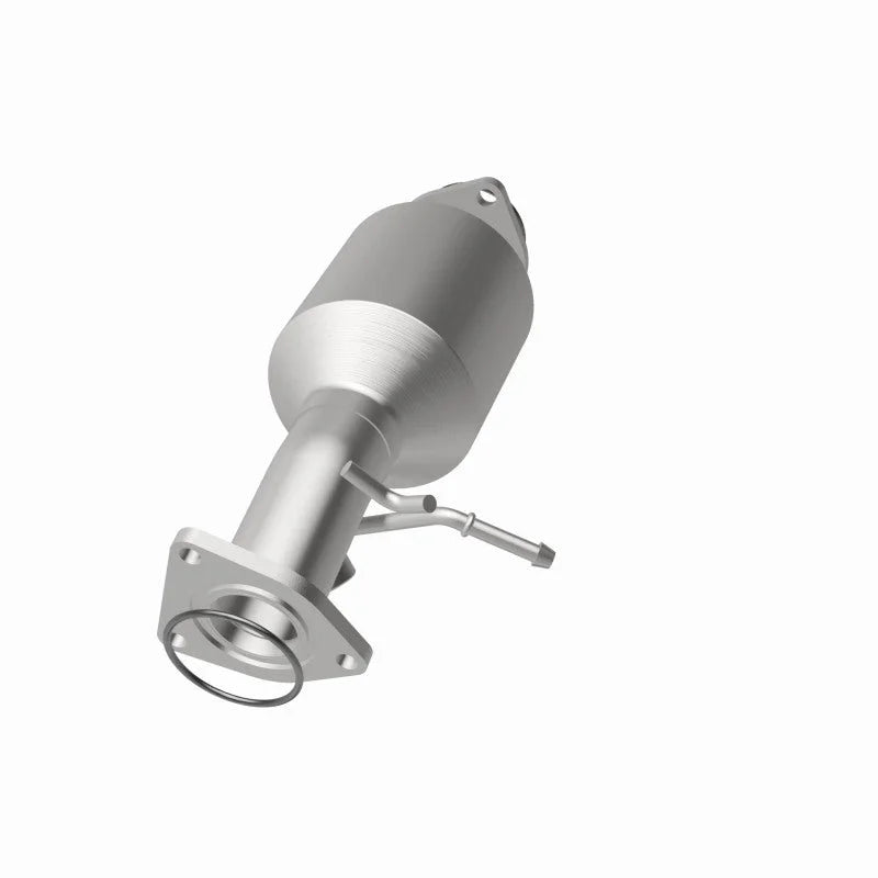 Magnaflow OEM Grade Direct Fit Converter 15-16 Honda CR-V 2.4L - Side View