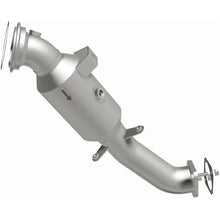 Load image into Gallery viewer, Magnaflow OEM Grade EPA Compliant Direct-Fit Catalytic Converter fits 2019-2023 Chevrolet Colorado / Silverado 1500 / Silv...