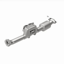 Load image into Gallery viewer, Magnaflow OEM Grade Federal / EPA Compliant Direct Fit Converter fits 2017-2022 Kia Niro - Additional View 6