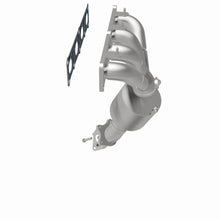 Load image into Gallery viewer, Magnaflow OEM Manifold Direct Fit Converter fits 2011-2022 Chrysler 200 / Dodge Dart / Fiat 500X / Jeep Cherokee / Jeep Co...