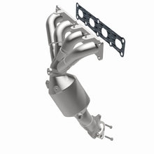 Load image into Gallery viewer, Magnaflow OEM Manifold Direct Fit Converter fits 2011-2022 Chrysler 200 / Dodge Dart / Fiat 500X / Jeep Cherokee / Jeep Co...
