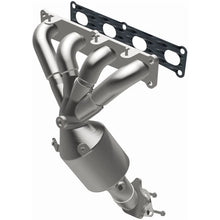 Load image into Gallery viewer, Magnaflow OEM Manifold Direct Fit Converter fits 2011-2022 Chrysler 200 / Dodge Dart / Fiat 500X / Jeep Cherokee / Jeep Co...