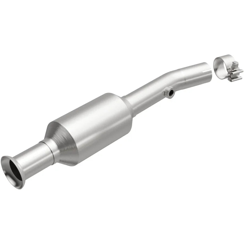 Magnaflow OEM Underbody Direct Fit Converter fits 1998-2002 Chevrolet Prizm / Toyota Corolla L4 1.8 - Main Product View