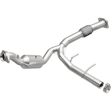 Load image into Gallery viewer, Magnaflow Right Underbody Direct Fit Catalytic Converter fits 2018-2021 Ford Expedition / 2020 2021 Ford Expedition KING /...