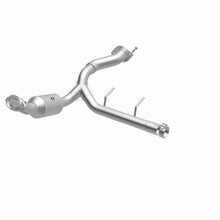 Load image into Gallery viewer, Magnaflow Right Underbody Direct Fit Converter fits 2021-2024 Ford F-150 5L - Additional View 6