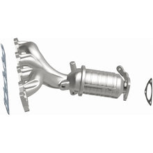 Load image into Gallery viewer, Magnaflow Underbody Direct Fit CARB Compliant Manifold Catalytic Converter fits 2008 Chevrolet Malibu Classic / 2008-2010 ...