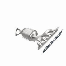 Load image into Gallery viewer, Magnaflow Underbody Direct Fit CARB Compliant Manifold Catalytic Converter fits 2008 Chevrolet Malibu Classic / 2008-2010 ...