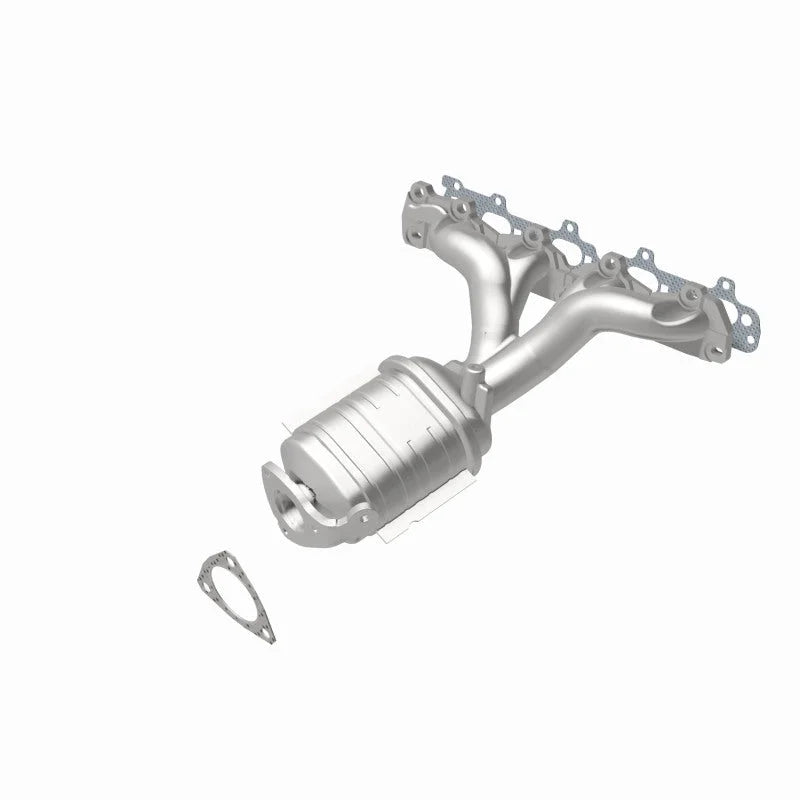 Magnaflow Underbody Direct Fit CARB Compliant Manifold Catalytic Converter fits 2008 Chevrolet Malibu Classic / 2008-2010 ...