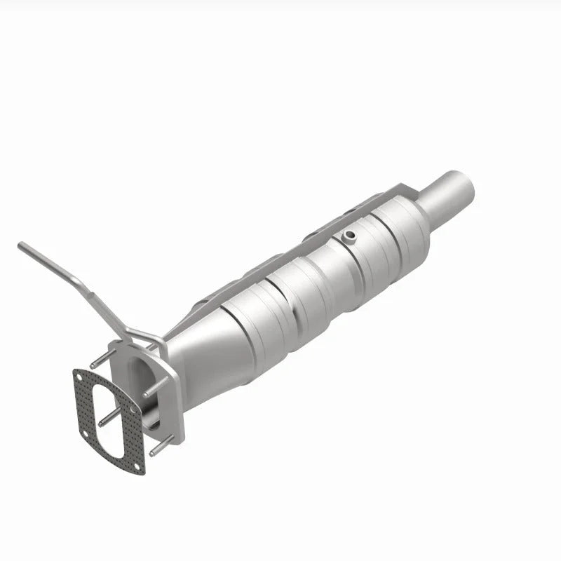 Magnaflow Underbody Direct Fit Catalytic Converter fits 2009-2019 Ford F53 6.8L V10 - Side View