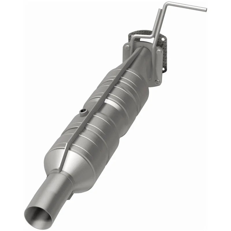 Magnaflow Underbody Direct Fit Catalytic Converter fits 2009-2019 Ford F53 6.8L V10 - Back View