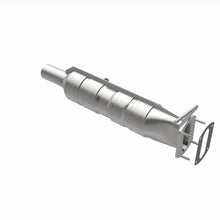 Load image into Gallery viewer, Magnaflow Underbody Direct Fit Catalytic Converter fits 2009-2019 Ford F53 6.8L V10 - Additional View 7