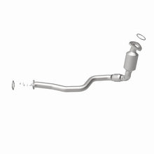 Load image into Gallery viewer, Magnaflow Underbody Direct Fit Converter fits 2007-2009 Chevrolet Equinox / Pontiac Torrent / Suzuki XL-7 3.6L - Back View
