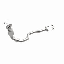 Load image into Gallery viewer, Magnaflow Underbody Direct Fit Converter fits 2007-2009 Chevrolet Equinox / Pontiac Torrent / Suzuki XL-7 3.6L - Additiona...