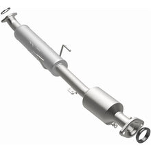 Load image into Gallery viewer, Magnaflow Underbody Direct Fit Converter fits 2007-2010 Toyota Sienna LE / 2007-2008 Toyota Sienna LIMITED 3.5L - Installa...
