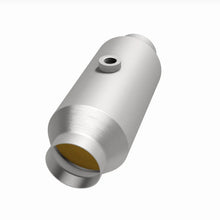 Load image into Gallery viewer, Magnaflow Universal Catalytic Converter 2.5in CA Spun Mid-Bed - Additional View 7