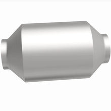 Load image into Gallery viewer, Magnaflow Universal Catalytic Converter 2.5in Spun CA fits 2005-2006 Buick Rainier / 2004-2006 Cadillac Escalade / 2004-20...