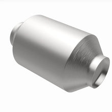 Load image into Gallery viewer, Magnaflow Universal Catalytic Converter 2.5in Spun CA fits 2005-2006 Buick Rainier / 2004-2006 Cadillac Escalade / 2004-20...