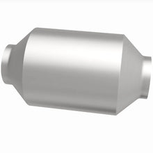 Load image into Gallery viewer, Magnaflow Universal Catalytic Converter 3in Spun CA fits 2004-2006 Chevrolet TrailBlazer EXT / 2004-2006 GMC Envoy Xl SLE ...
