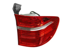 Load image into Gallery viewer, Magneti Marelli Taillight LUS5641
