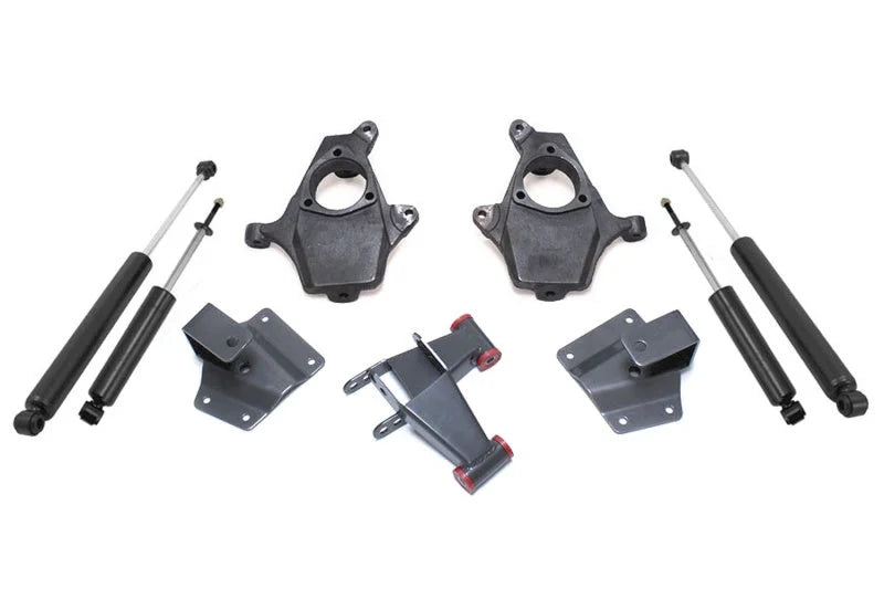 MaxTrac 99-06 GM C1500 2WD 2in/4in Lowering Spindle Kit