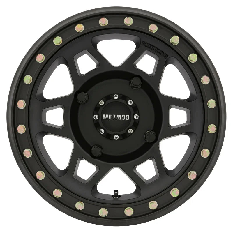 Method MR405 UTV Beadlock 15x7 / 5+2/38mm Offset / 4x136 / 106mm CB Matte Black Wheel - Side View