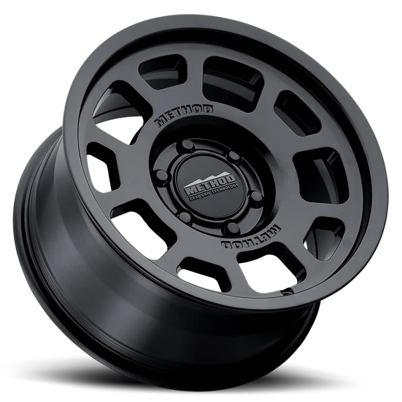 Method MR705 17x8.5 0mm Offset 5x5 71.5mm CB Matte Black Wheel - Detail View