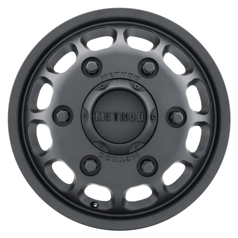Method MR901 - FRONT 16x5.5 +117mm Offset 6x205 161.04mm CB Matte Black Wheel - Main Product View