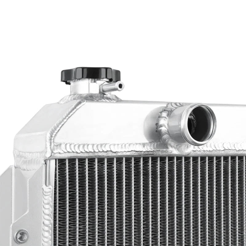 Mishimoto 00-06 Toyota Tundra 4.7L Performance Aluminum Radiator (Automatic Only) - Installation View