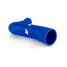 Load image into Gallery viewer, Mishimoto 05-06 Jeep Libery 2.8 CRD Blue Silicone Turbo Hose Kit - Detail View