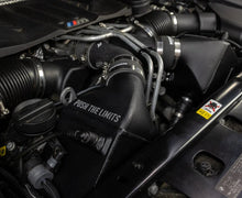 Load image into Gallery viewer, Mishimoto 12-16 BMW F10 M5 Intercooler Kit (Wrinkle Black) - Additional View 5