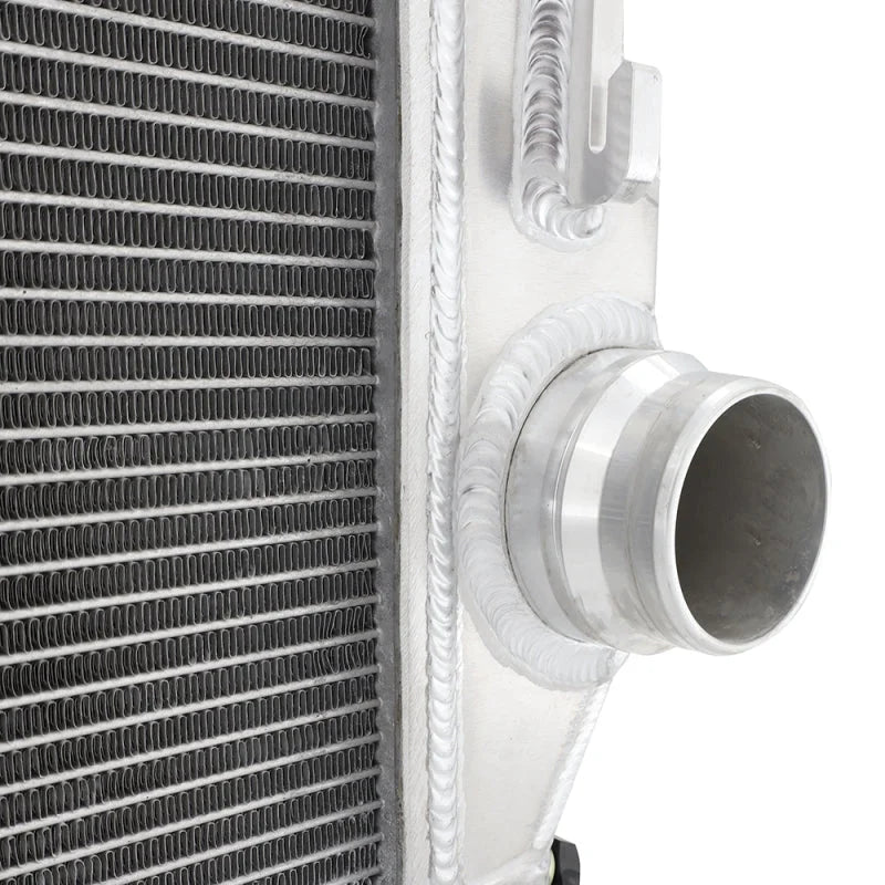 Mishimoto 17-19 Chevrolet/GMC 6.6 L5p Duramax Radiator - Additional View 5