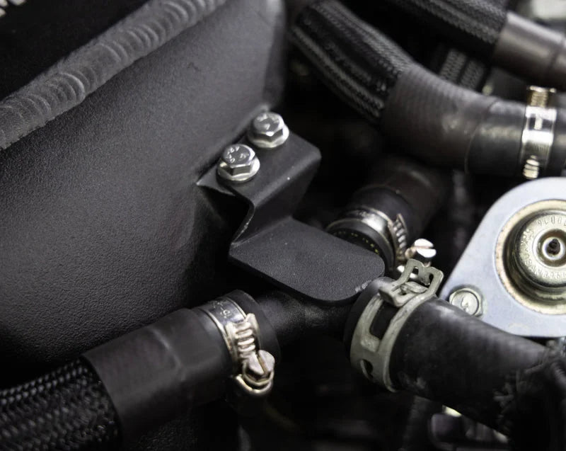 Mishimoto 2016+ Infiniti Q50/60 3.0T Performance Air-To-Water Intercooler Kit - Back View