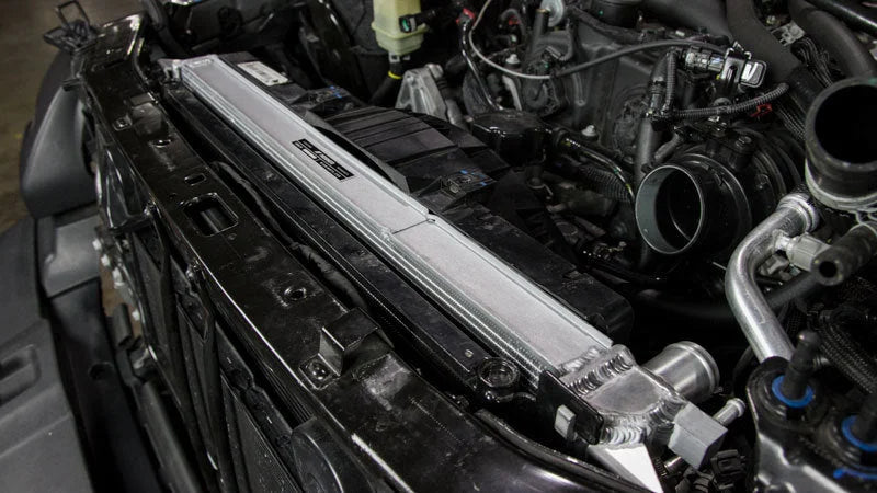 Mishimoto 2018+ Jeep Wrangler JL Performance Aluminum Radiator - Side View
