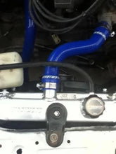 Load image into Gallery viewer, Mishimoto 92-00 Honda Civic / 93-97 Del Sol Manual Aluminum Radiator - Additional View 11