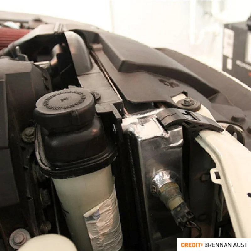 Mishimoto 92-99 BMW E36 Manual Aluminum Radiator - Additional View 9