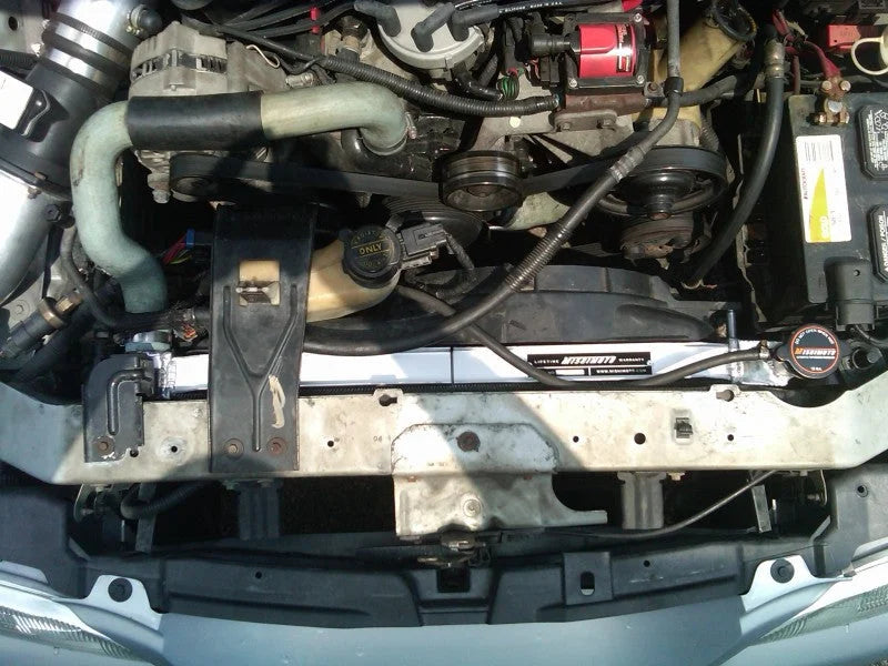 Mishimoto 94-95 Ford Mustang w/ Stabilizer System Manual Aluminum Radiator - Side View