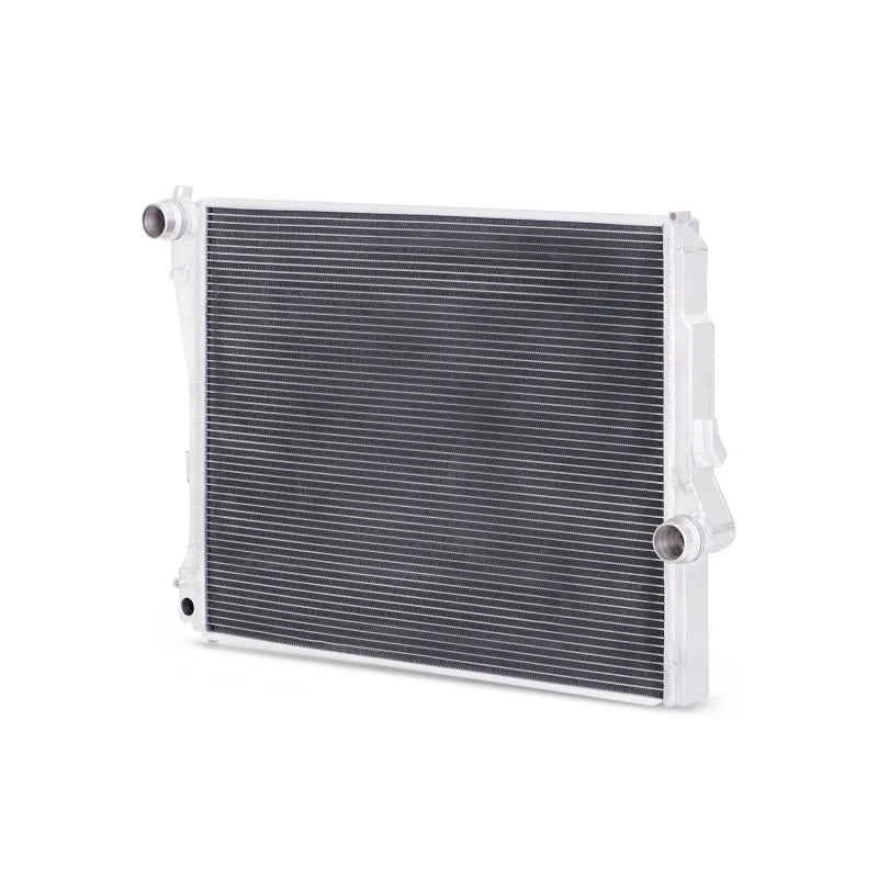 Mishimoto 99-06 BMW 323i/323i/328i/330i w/ Auto Transmission Performance Aluminum Radiator - Side View