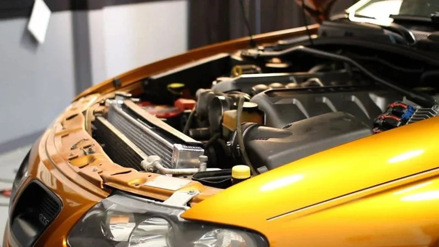 Mishimoto 05-06 Pontiac GTO Performance Aluminum Radiator - Installation View