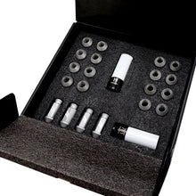 Load image into Gallery viewer, Mishimoto Steel Locking Lug Nuts M14x1.5 20pc Set Silver - Additional View 8