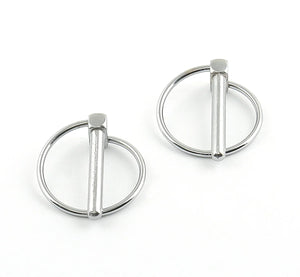 Mr Gasket These replacement clips are torsion style that can be used with most hood pins.